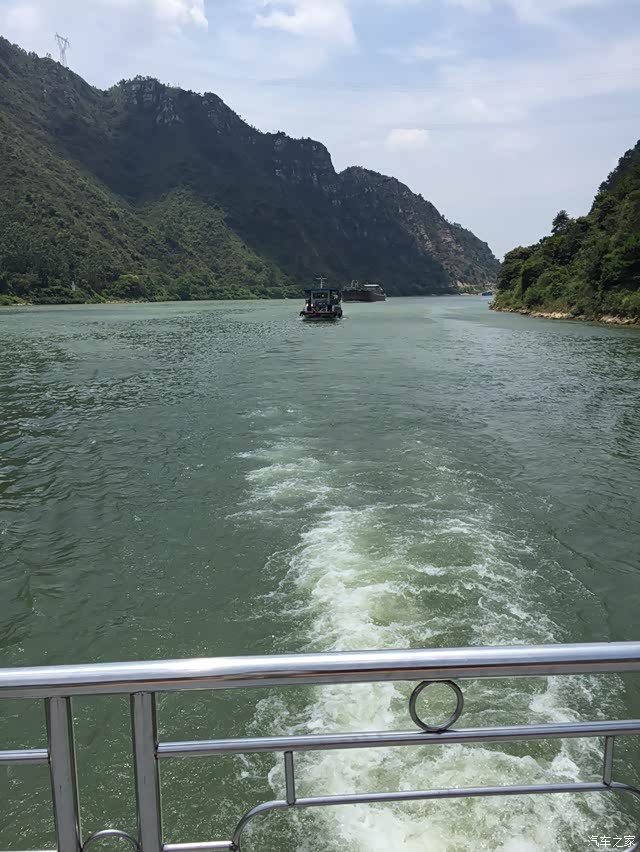 清远龙腾峡漂流叹北江水上餐厅