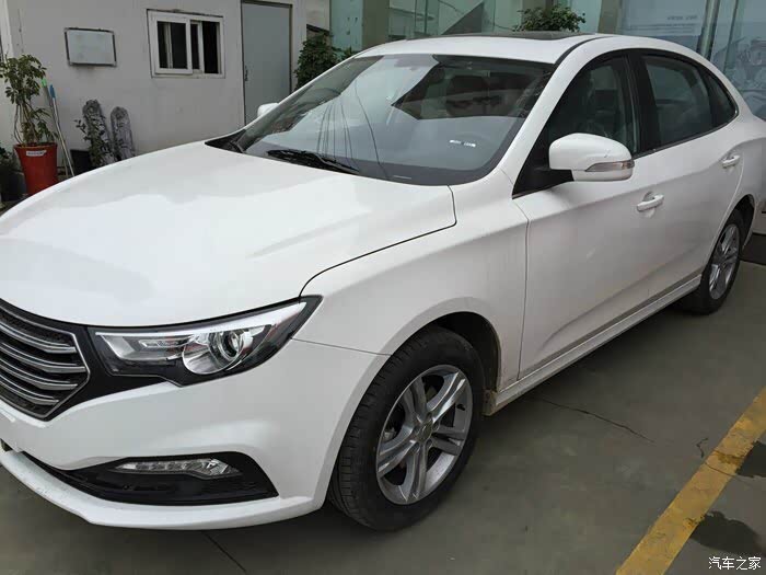 奔腾b30白色帅图汇总