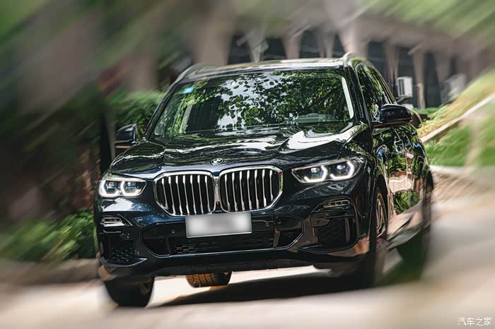 宝马x5炭黑色外景分享
