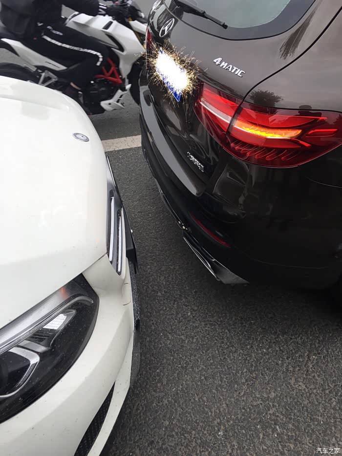 【图】全国首例glc追尾glc…不撞不相识【北京glc车友会】_奔驰glc