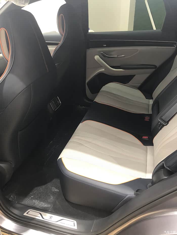 宋plus ev到店,静态了解.