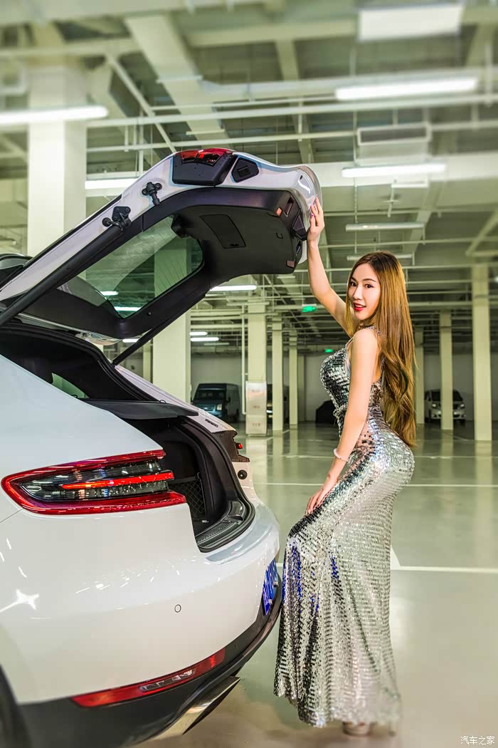 香车美女保时捷macan泰州宝恒汇汽车玩乐部