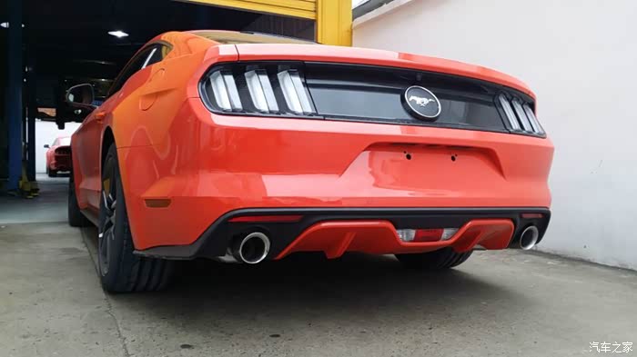 福特野马23t改装排气跑车声浪低沉浑厚效果完美