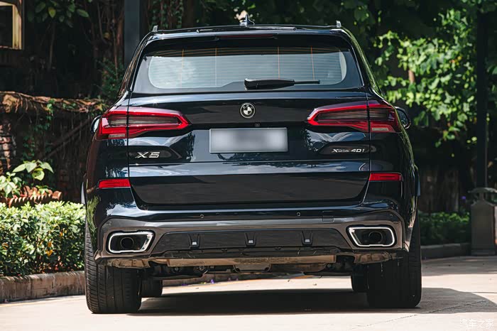 宝马x5炭黑色外景分享