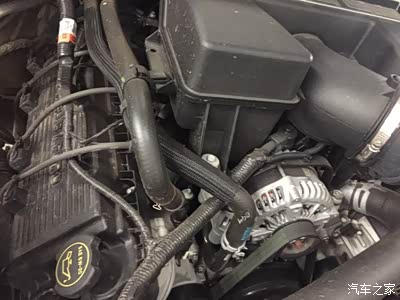 大家谁知道14款猛禽发动机号在什么位置