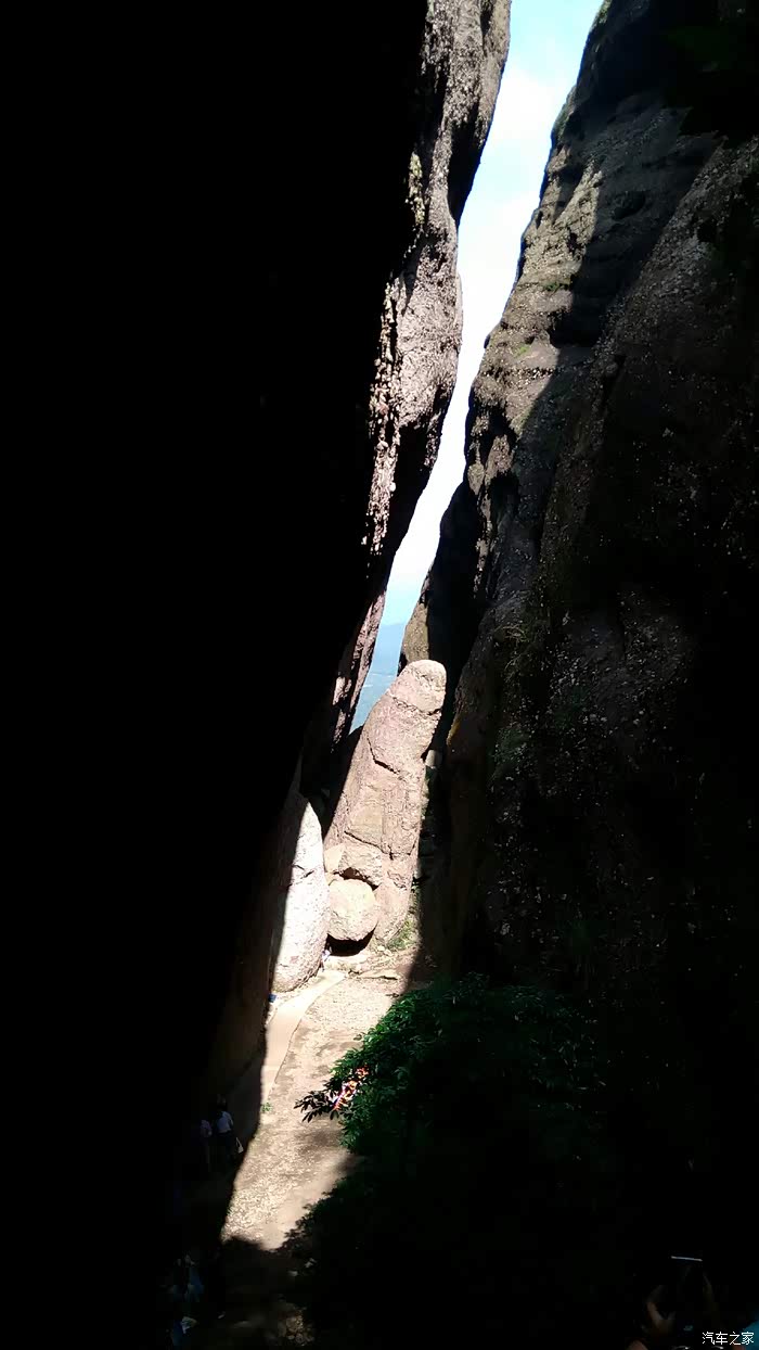 一柱擎天.很像吧