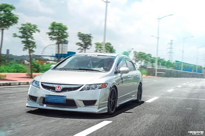 修修补补三年又三年,假的美版八代思域si