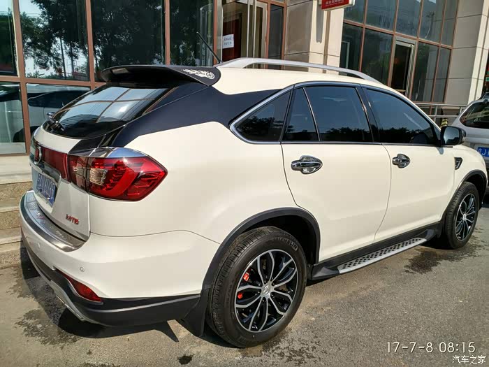 比亚迪s7原创改装:d柱悬浮,进气格栅,碳纤尾翼,贯穿尾灯