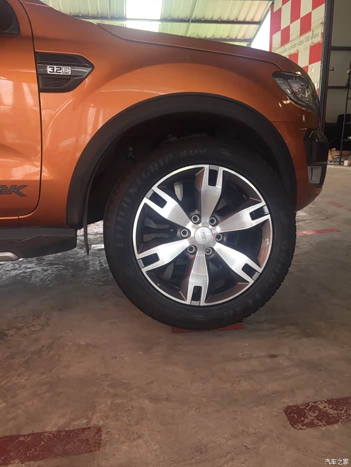 换20寸撼路者轮毂觉后悔舒适性完全没有