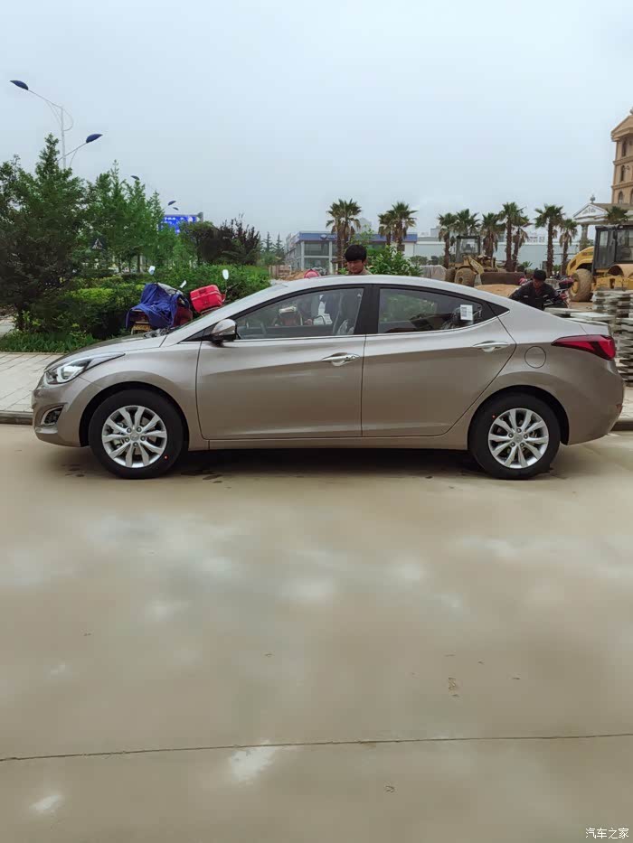 狼友们你们觉得典雅铜色朗动怎么样自动尊贵版裸车95000