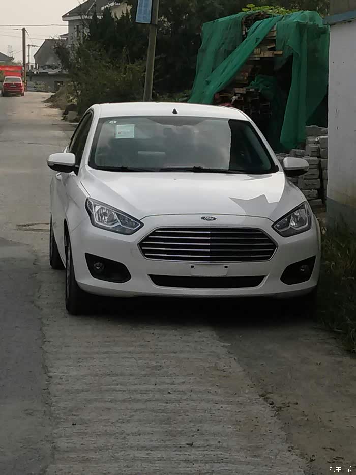 提车了手动舒适版珍珠白