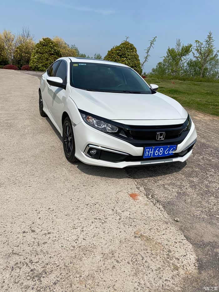 十代思域劲动白