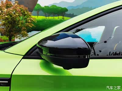 车前镜的细节设计也非常用心.