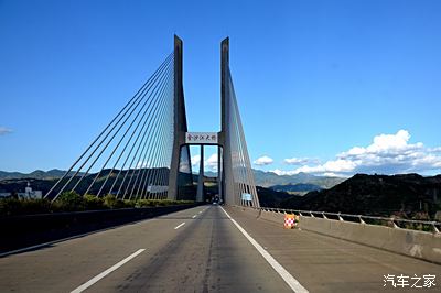 东川金沙江大桥图片