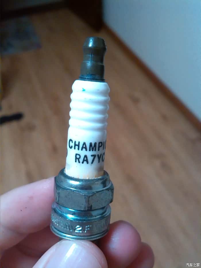 换火花塞啦旧火花塞求解密