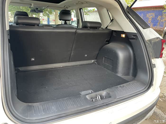 suv车型灵活后备箱以备不时之需