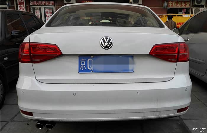 尾翼安上了方向盘也整好了,回头整个大片_volkswagen jetta mk7