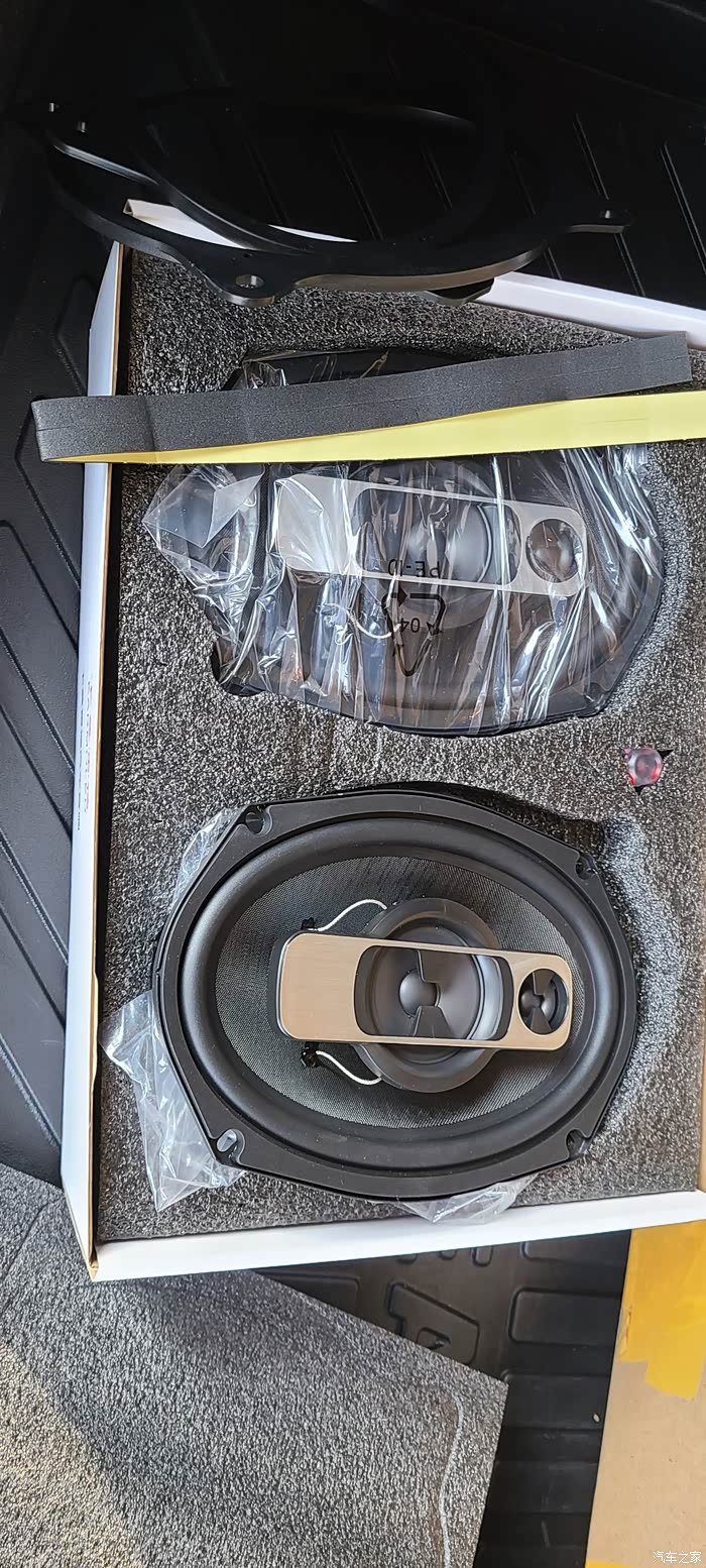 21款20t天籁智享领航版车机改音响加低电平输出现已完工