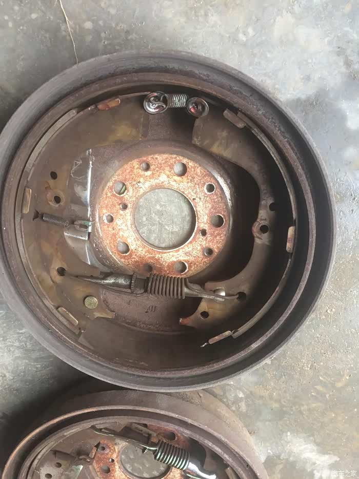 04款丰田海狮拆配件换盒饭了