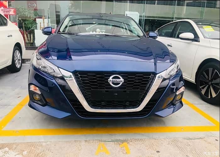 天籁这个颜色真漂亮提车一周年纪