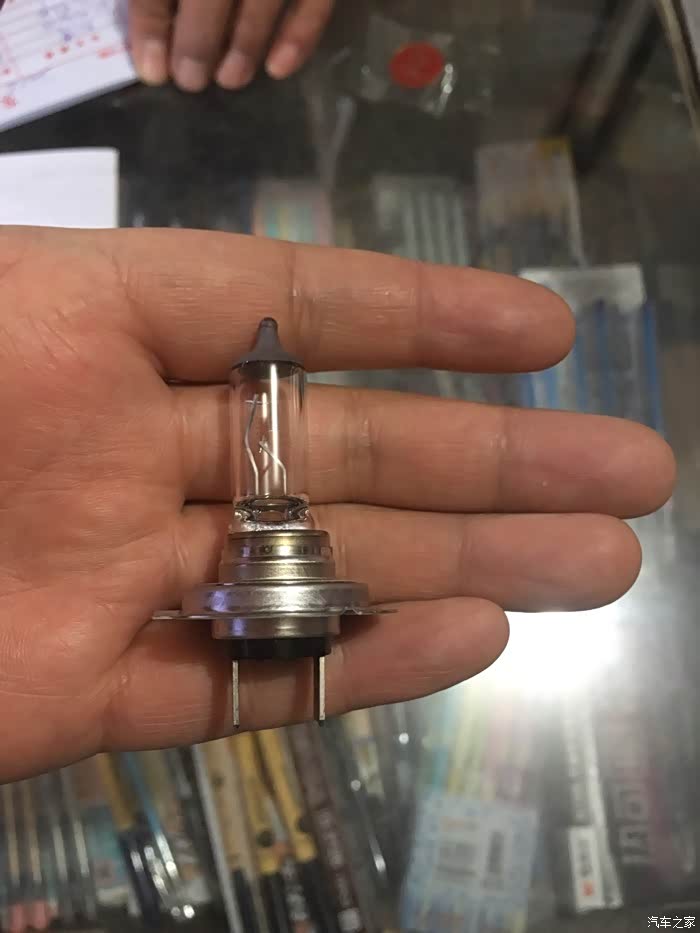 h5灯泡近光不亮了