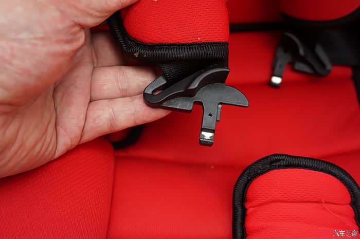 【家家众测】趴趴熊儿童安全座椅1