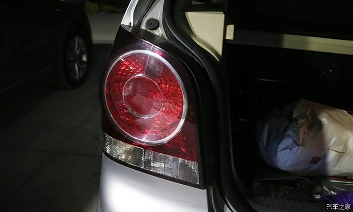 车届小钢炮09款polo劲情尾灯更换记