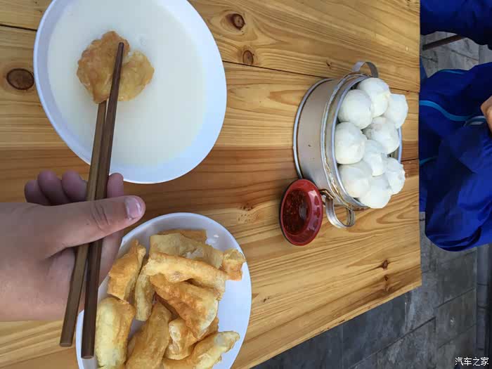 318国道旁边的早餐店,味道不错!