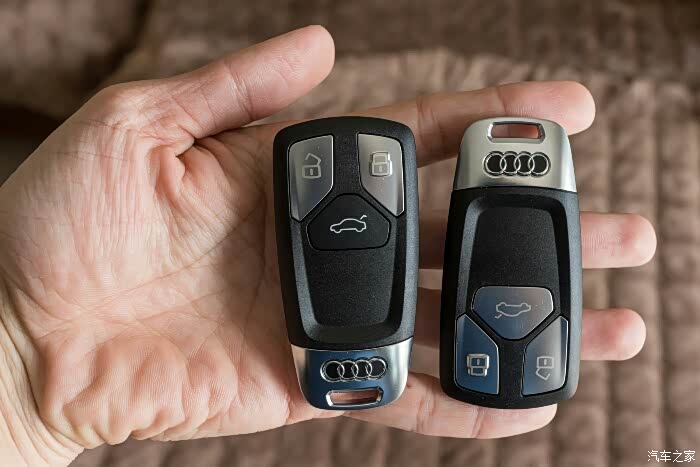 【图】新a4l提车的时候几把钥匙_奥迪a4l论坛_汽车之家论坛