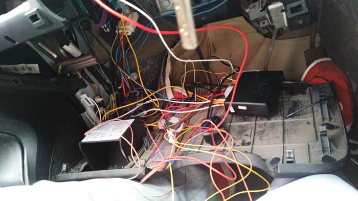 自己安装铁将军6568,锁车门功能无法实现,请高手帮帮我.