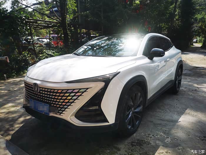 【图】造型前卫,时尚年轻的白色unit_长安uni-t论坛_汽车之家论坛