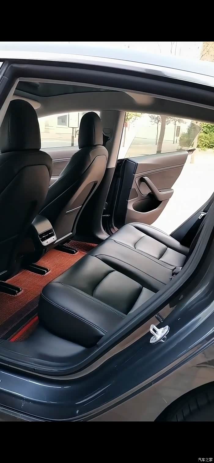 特斯拉model3内饰一览