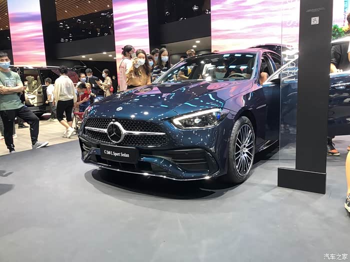 嗨玩2021成都车展奔驰c亮相
