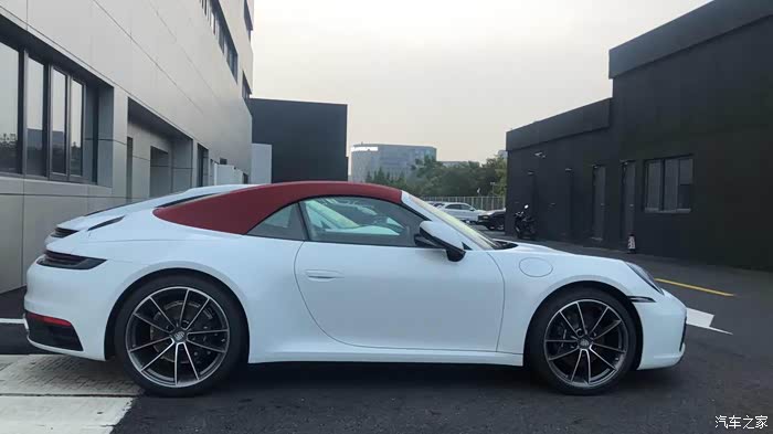 【图】出自用992 敞篷 白外红内 6000公里_保时捷911论坛_汽车之家