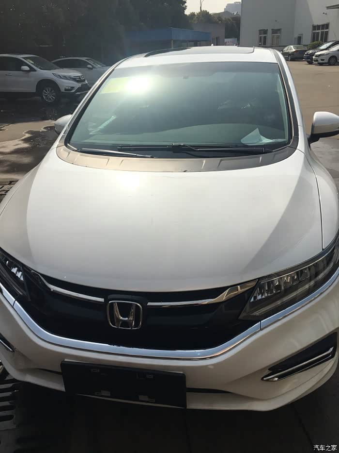 珍珠白15t豪华版提车