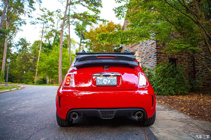 意大利小钢炮abarth500c提车两月小感