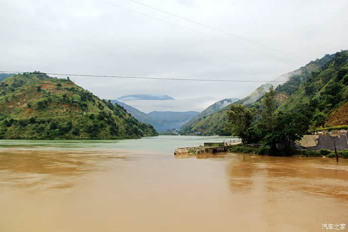 路过桐子林,这里是雅砻江安宁河(源头在西昌的螺髻山)的交接处