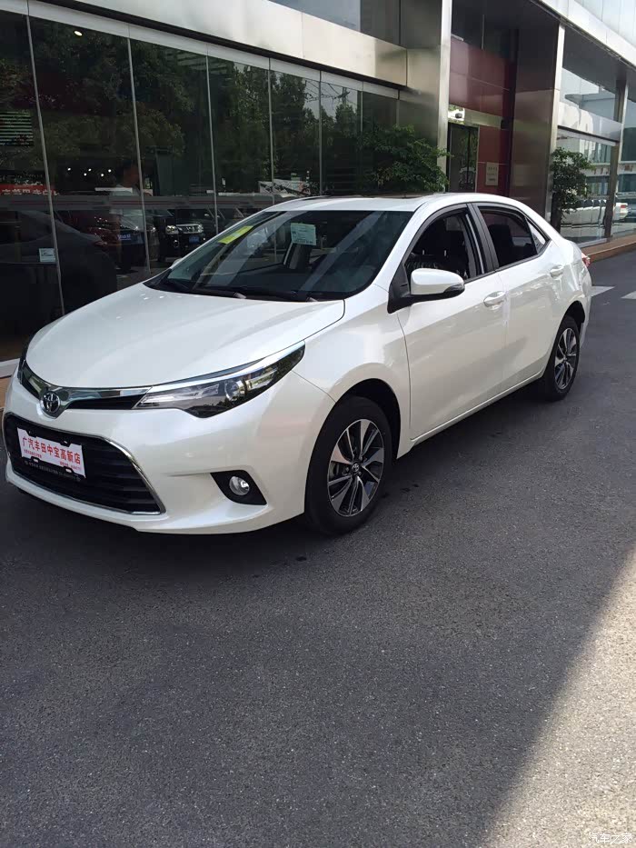 我的人生第一辆车2014款18珍珠白丰田雷凌