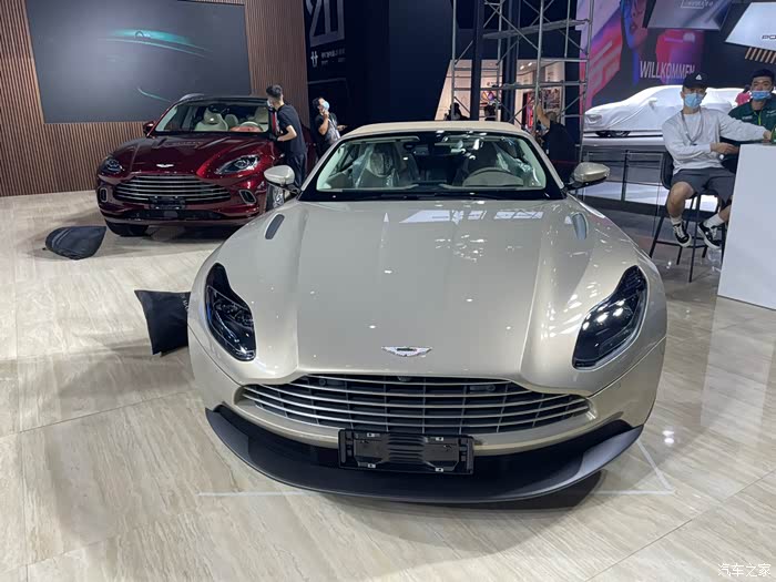 成都车展阿斯顿马丁db11敞篷版