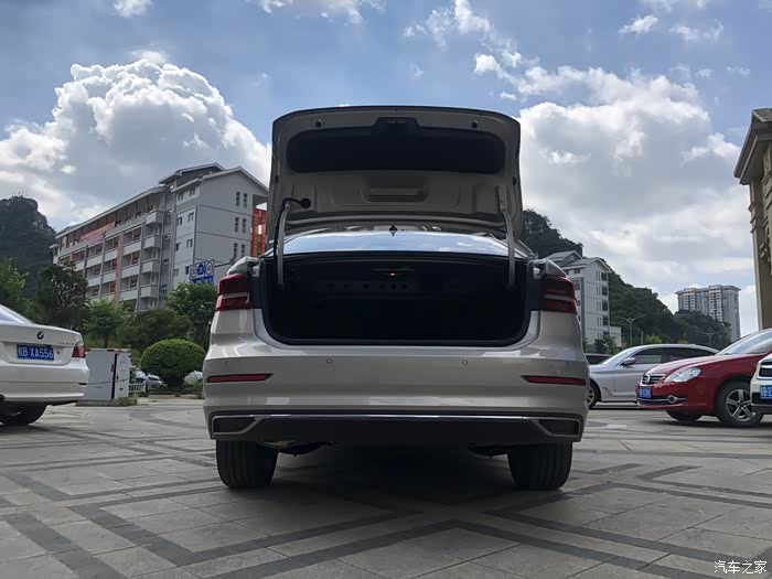 手握十几万的预算,买了台朗逸puls2021豪华版