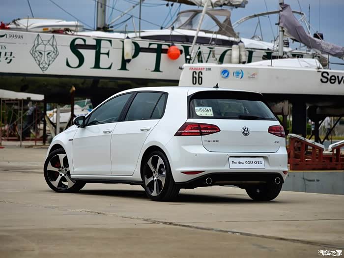 762 | 回复: 11 高尔夫论坛 听说七代高尔夫gti11月上市,售价估计是25