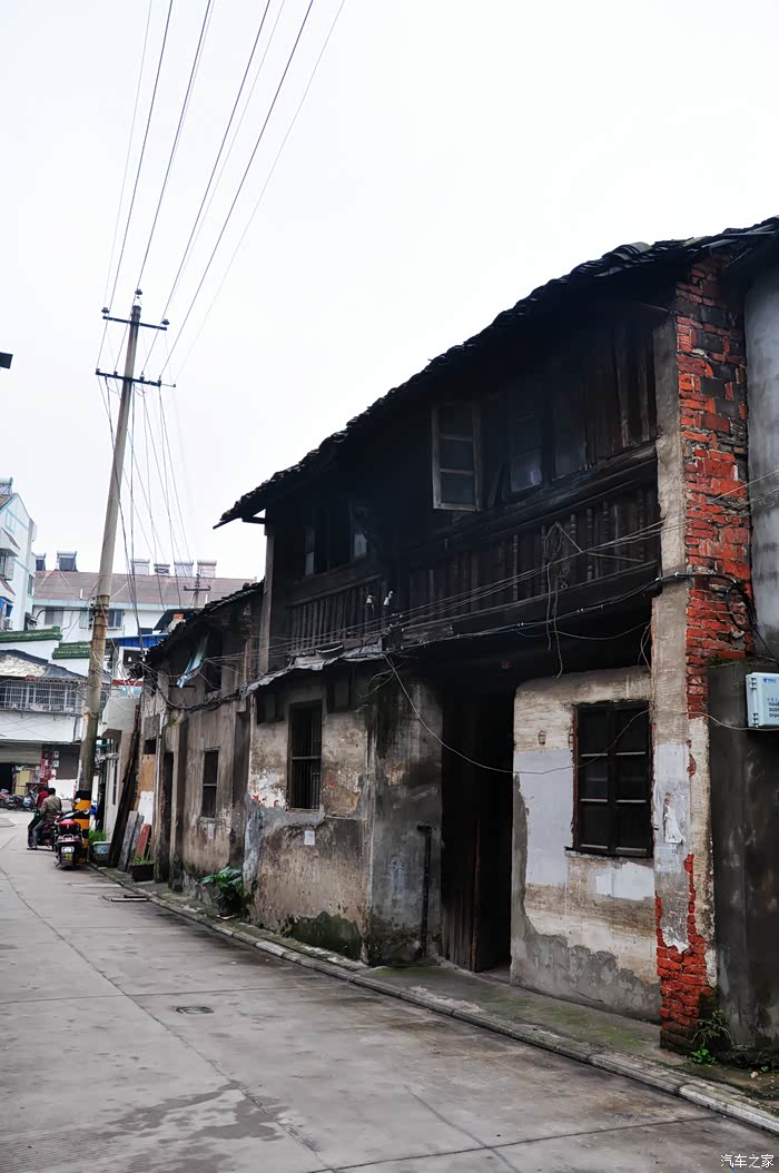 一车一秋一世界游皖省第一名胜安庆大观亭有感