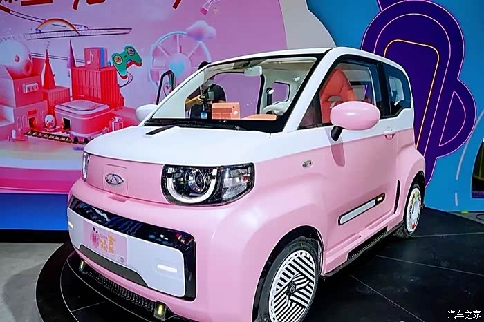 2021成都车展超可爱的奇瑞qq冰激淋