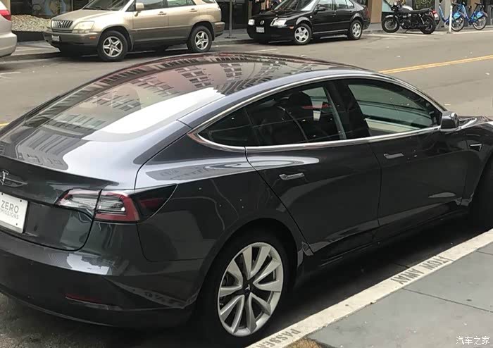 vbteslamodel3有一种颜色叫冷光银