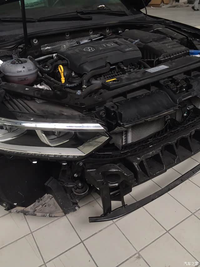 新迈腾前防撞梁