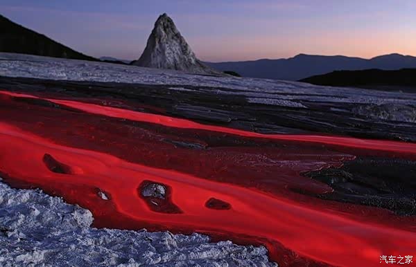 红就要红的摄人心魄熔岩红的车子棒棒哒