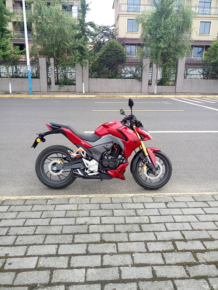 五羊本田暴风眼cb190r骚红色提车一个月