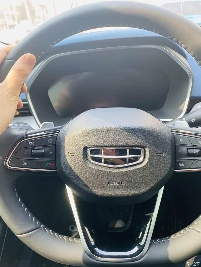 手握方向盘的感觉就是好