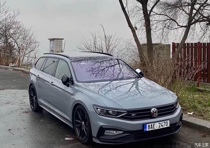 关注度比较高的8.5代月石灰rline,颜色帅的不要不要的