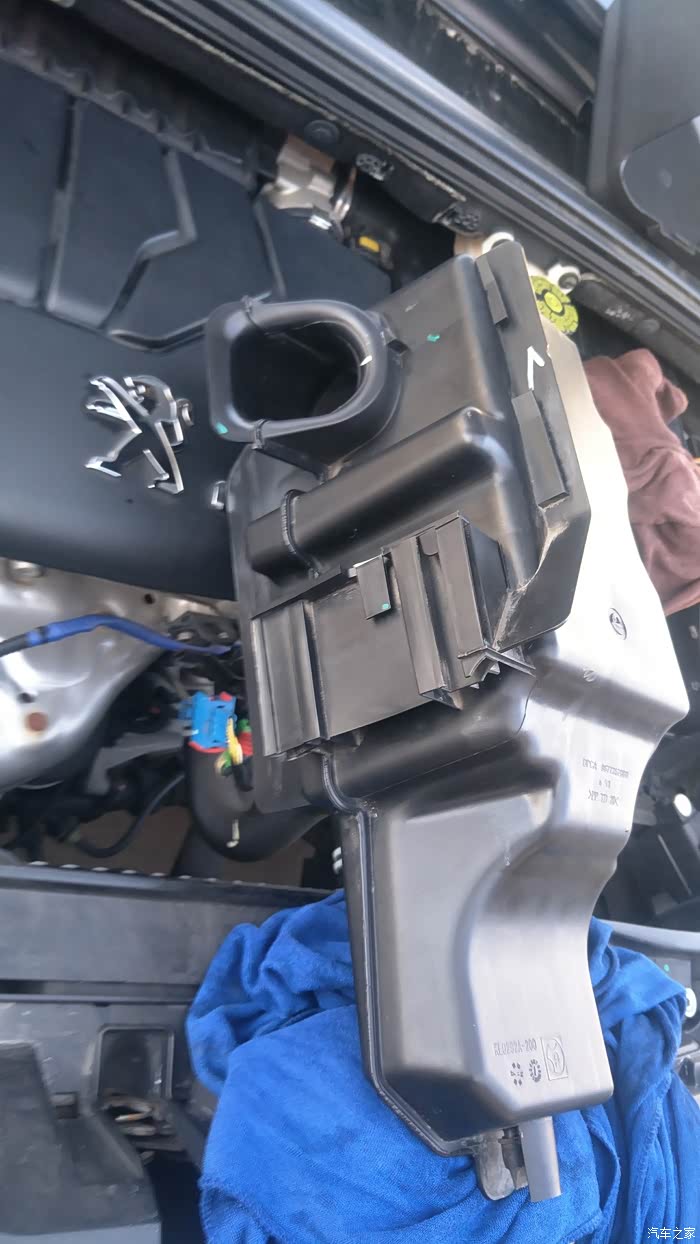 【图】求助贴,标志308谐振箱下面的橡胶套干嘛用的_标致308论坛_汽车